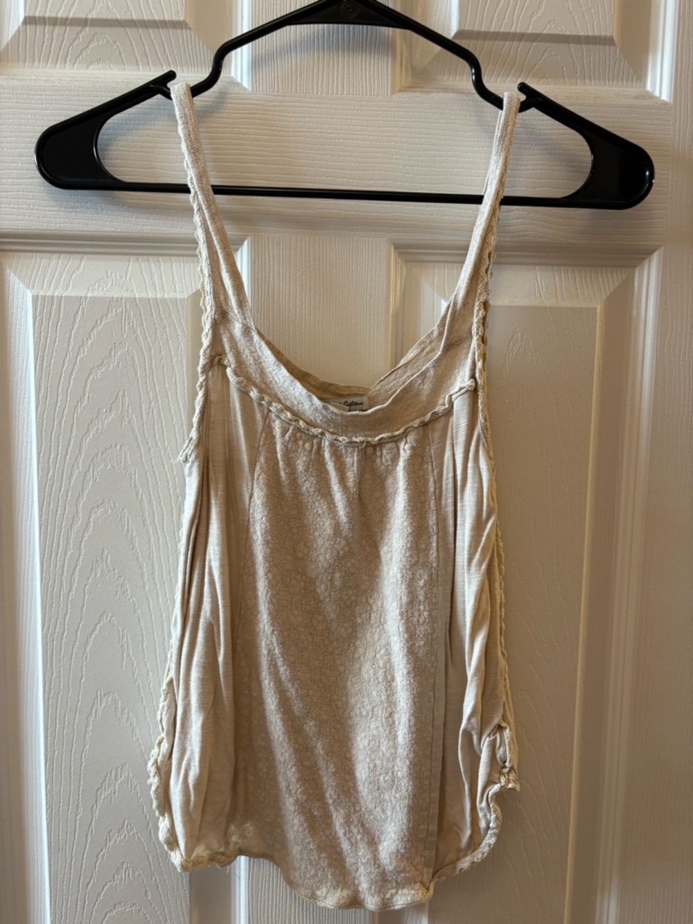 American Eagle Outfitters Natural Cream Scoop Neck Tank